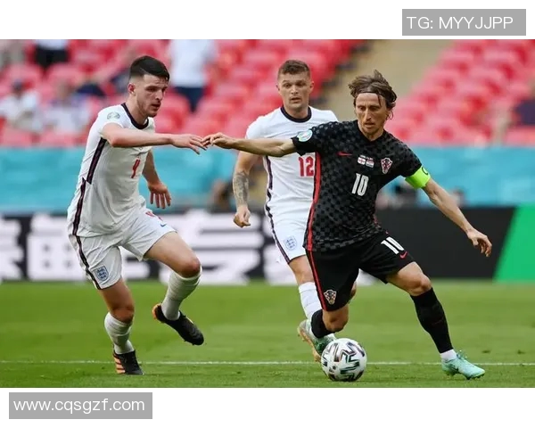 捷克队与英格兰队激战正酣谁能在这场较量中笑到最后 捷克队与英格兰队激战正酣谁能在这场较量中笑到最后